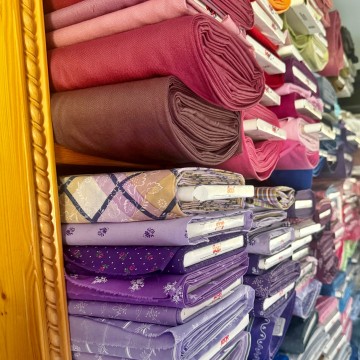 Dirndlstoffe Trachtenstoffe Meterware im Chiemgauer Heimatwerk