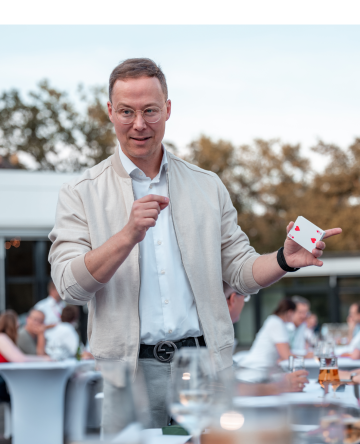 Zauberkünstler Aurel Referenz-Bild Gross