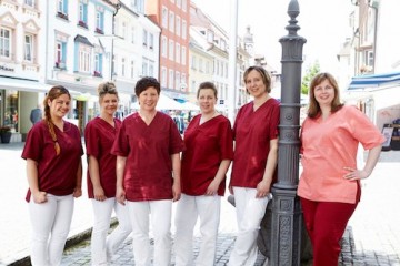 Zahnarztpraxis Camelia Wiedenmann Referenz-Bild Team Der Zahnarztpraxis Wiedenmann Klein