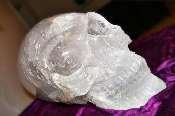 Der größte Kristallschädel der Welt Phantom-Tellus (skull-planet.de)